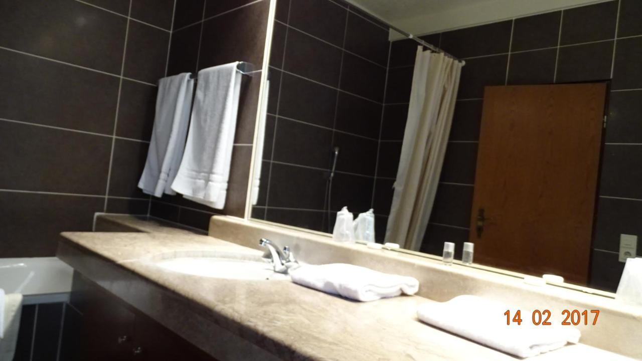 Bed & Breakfast Hotel Helga Hein Düsseldorf Extérieur photo