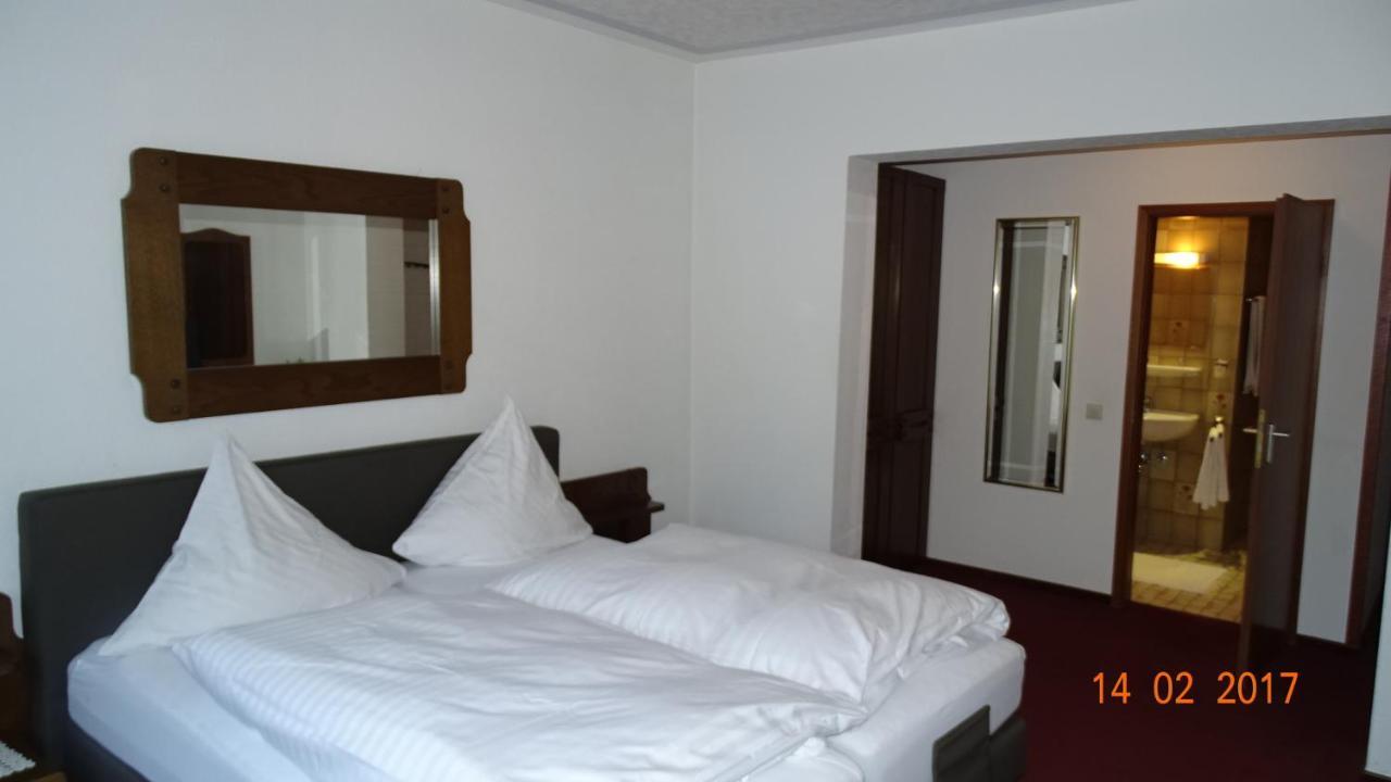 Bed & Breakfast Hotel Helga Hein Düsseldorf Extérieur photo